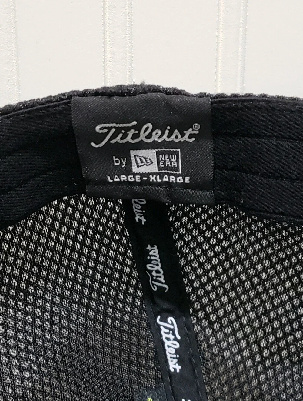 NWOT! TITLEIST Embroidered Pro V1 FJ Stretch Fitted Cap (L/XL) Black/White